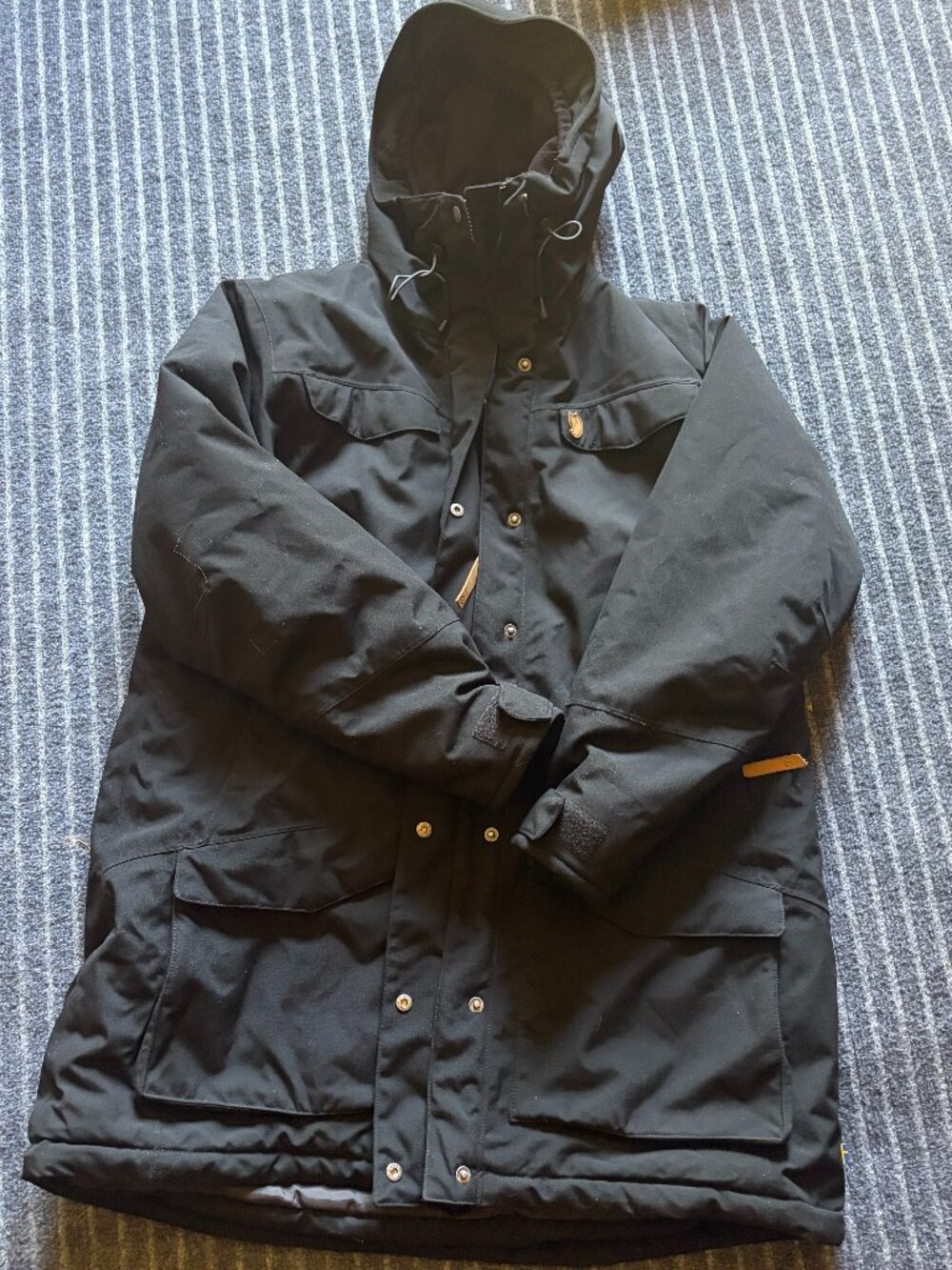Fjällräven Nuuk Parka Size Large Black  86369 W  Women - Picture 2 of 10